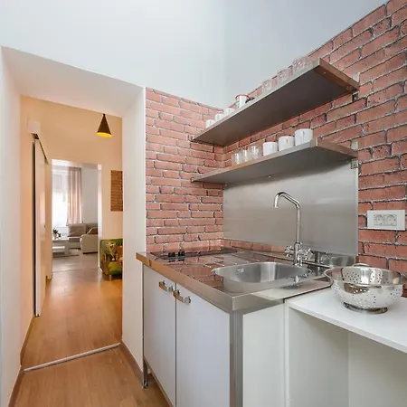 Apartment Vega 1 *